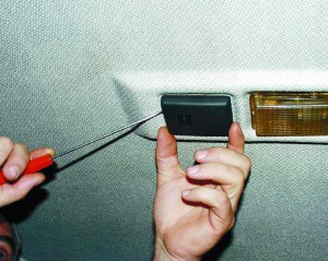 Потолочный датчик температуры воздуха в салоне автомобиля